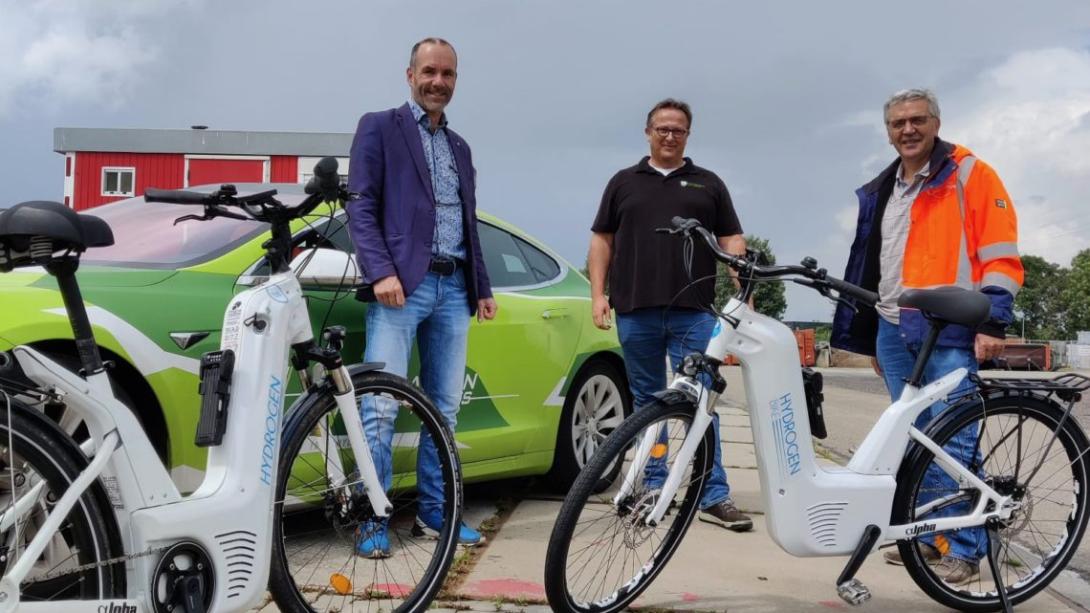 Eerste waterstoffiets geleverd aan gemeente Groningen